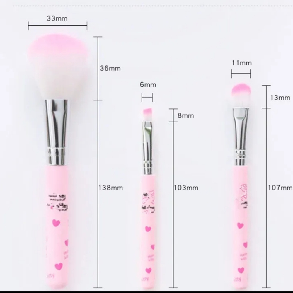 🆕 📢 LAST ONE Hello Kitty Make-up Brush Set. - Picture 3 of 4